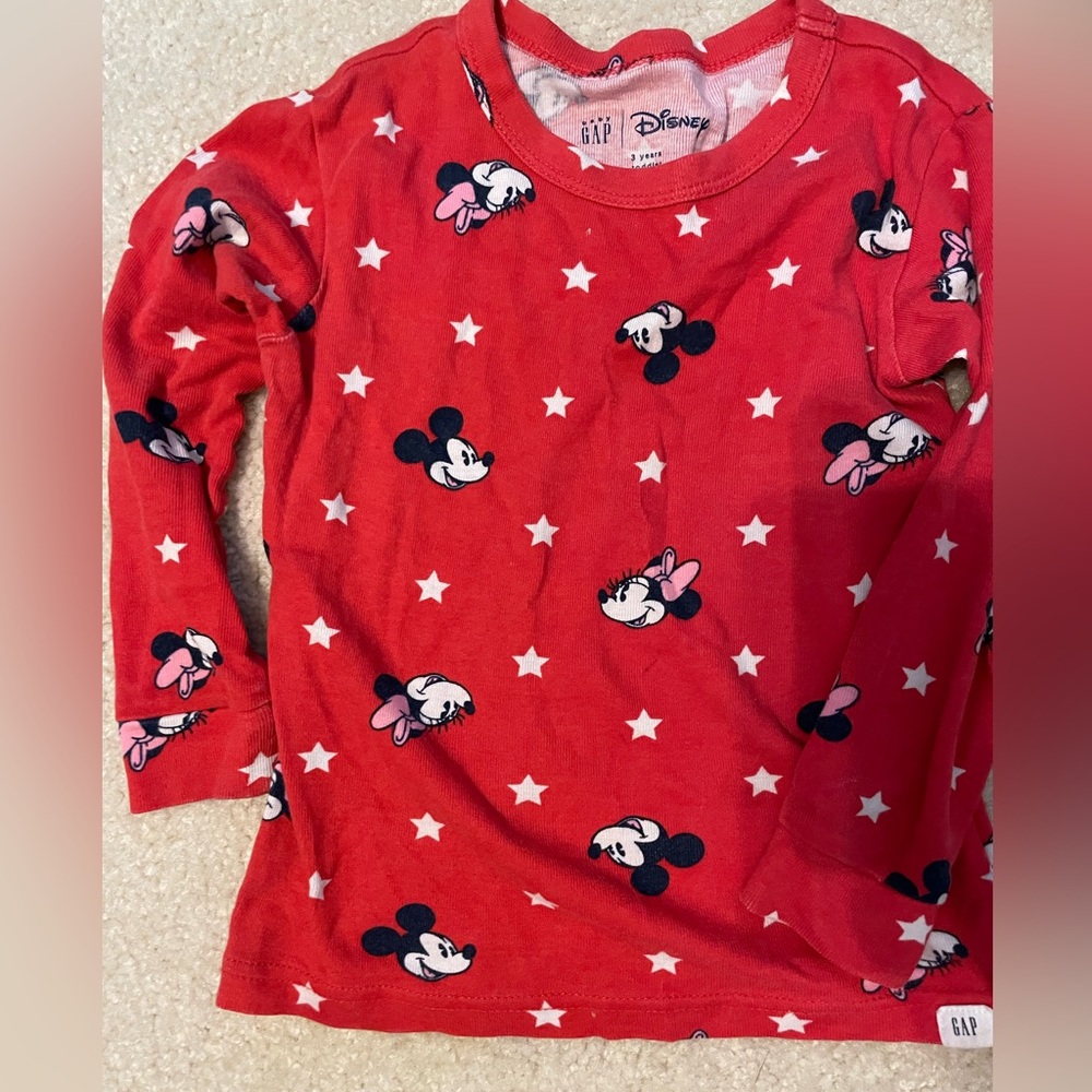 Disney x Gap Mickey Mouse Minnie Mouse Red w/ Stars PJ Set 🐭